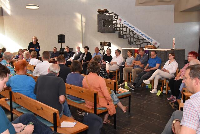 Das Generationennetzwerk Bad Godesberg tagte mit seinem Bürgerdialog erstmals in der Johanneskirche.  | Foto: AS