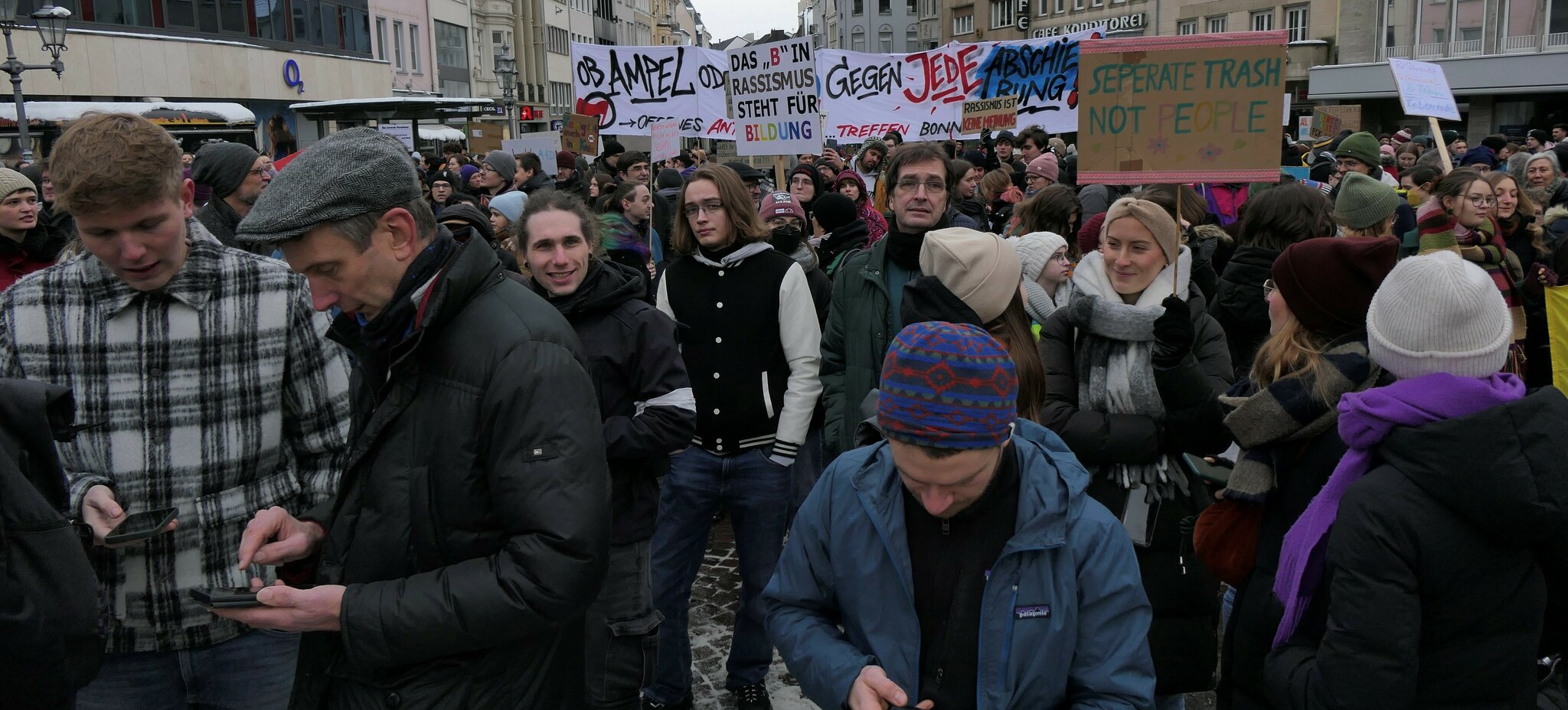 Demo gegen Rechts „Bonn bleibt bunt!“ Bonn