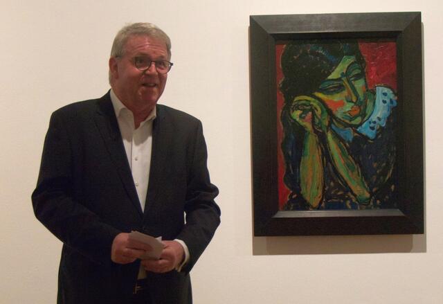 Michael Reisen-Hall mit Jawlenslys „Mädchen mit Zopf“.  | Foto: rth