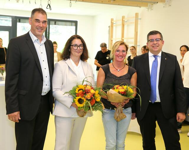 Steffen Lengsfeld (Regionalvorstand), Birgit Kleese (Fachbereichsleitung Tageseinrichtungen für Kinder), Sabine Friesen (Einrichtungsleitung Johanniter-Kita Strombach) und Bürgermeister Frank Helmenstein (v.l.).  | Foto: Christian Melzer