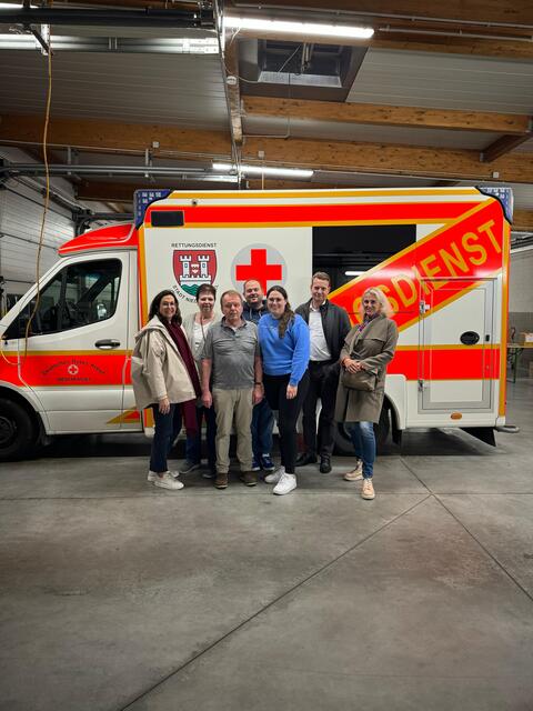 Mitglieder der CDU-Fraktion beim Besuch der Rettungswache des DRK. | Foto: CDU