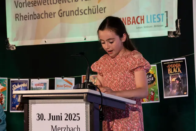 Marie Özer ist die diesjährige Gewinnerin.  | Foto: Rheinbach liest e.V.