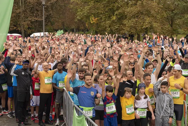 Über 4000 Läuferinnen und Läufer nahmen beim achten Zero-Hunger-Run teil.  | Foto: Jo Hempel