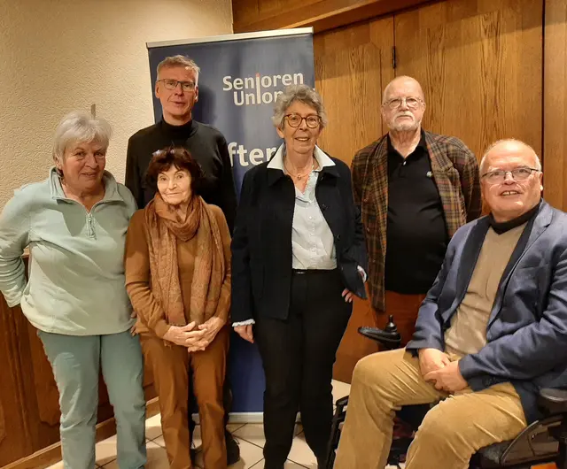 Im Bild: der neue Vorstand (von links) Ursula Tschiersch, Sigrid Pippon, Ralf Dreesmann, Brigitte Schächter, Dieter Ströder, Holger Gratz; nicht im Bild: Klaus Brunner.  | Foto: SU Alfter