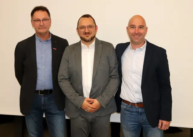 Ruppichteroths neuer Bürgermeister Matthias Jedich (Mitte) mit seinen beiden Stellvertretern Jochen Breuer (re.) und Jürgen Altwickler. | Foto: Steimel