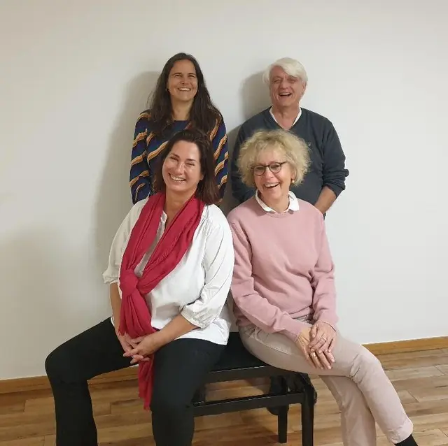 Cornelia Szyszkowitz, Dr. Beate Berger (vorne), Iris Sonntag, Dietmar Vorfeld (stehend).  | Foto: Michael Diedrich