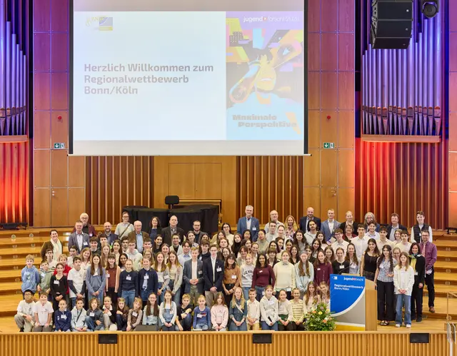 Regionalwettbewerb Bonn/Köln von Jugend forscht in der Aula an der Universität Bonn.  | Foto: Volker Lannert/Uni Bonn