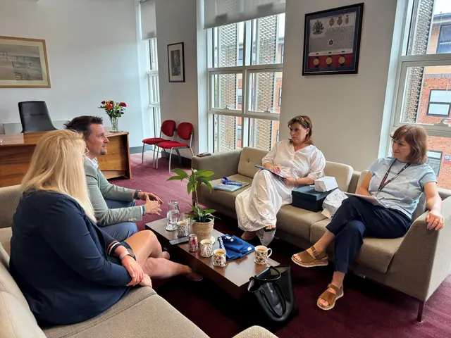 Eine Delegation aus Troisdorf - darunter auch Bürgermeister Alexander Biber besuchte die britische Partnerstadt Redcar &amp; Cleveland.  | Foto: Stadt Troisdorf