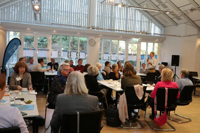 Anlässlich des fünfjährigen Bestehens der Ehrenamts-Akademie tauschten sich die Akteure über Bedürfnisse des freiwilligen Engagements aus, um das Ehrenamt im Oberbergischen Kreis weiter zu
stärken. | Foto: OBK