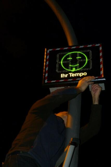 Wer sich an die Tempovorgabe hält, wird mit einem Smiley belohnt. | Foto: zVg