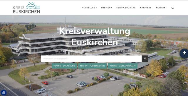 Was auf der Startseite der neuen Homepage direkt ins Auge fällt, ist – neben einer Luftaufnahme der Kreisverwaltung - die zentrale Suchfunktion.  | Foto: Screenshot/www.kreis-euskirchen.de