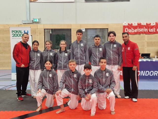 Zehn junge Taekwondokas gingen in Alsdorf an den Start, vier mal wurde der Landesmeistertitel geholt. | Foto: Kerstin Fourate
