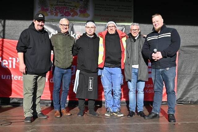 Bürgermeister Dr. Georg Ludwig (2.v.l.) mit Vertretern des Organisatorenteams: Kai Martin Antweiler, Sven Lambertz, Ralf Bernau, Sven Engelmann und Gerrit Jüncke. | Foto: Gregor Schüttler