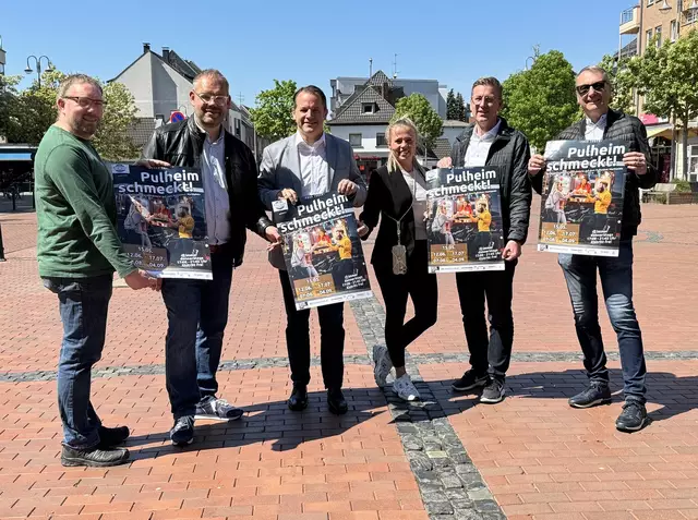 Bürgermeister Frank Keppeler präsentierte gemeinsam mit den Veranstaltern das Konzept:  Roel  van  Doorne,  Vorstandsmitglied  des  Aktionsrings,  Marktbetreiber  Marc Pesch, seine Mitarbeiterin Lisa Niessen, sowie Stefan Dalewski und Manuel Zeh vom Vorstand des Aktionsrings (v.l.).  | Foto: Stadt Pulheim