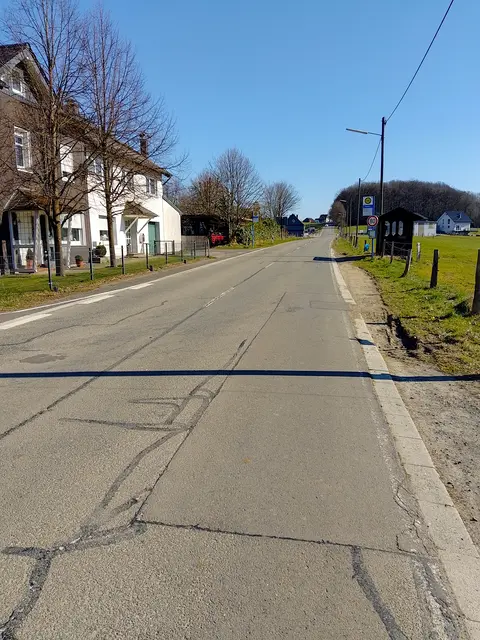 Der aktuelle Zustand der Fahrbahn der K 24 im Bereich Waldbruch. | Foto: OBK