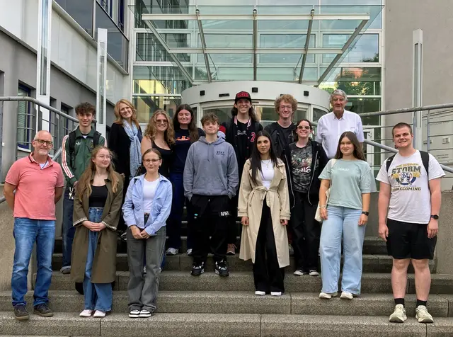 Zwischenstopp im Kreishaus: Highschool-Absolventinnen und -Absolventen aus den USA waren zu Gast in Gummersbach.  | Foto: OBK