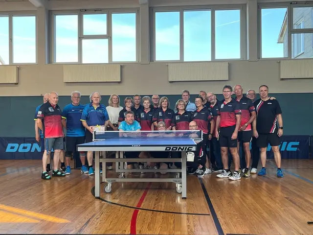 Sie alle lieben den Tischtennis-Sport und laden ein, mitzuspielen.  | Foto: Marion Platzen