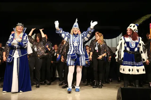 Das Bielsteiner Damendreigestirn in Amt und Würden.   | Foto: Christian Melzer