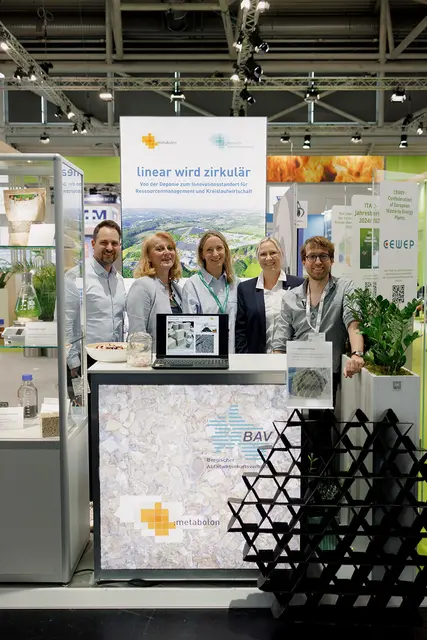 Das Team :metabolon auf dem Messestand.  | Foto: © Meike Rupp