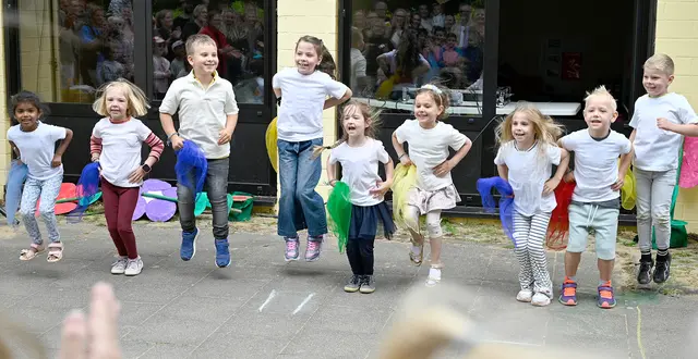 Die „Sonnenblumen-Dance Kids“ in ihrem Element.  | Foto: Henri Grüger/pp/Agentur ProfiPress