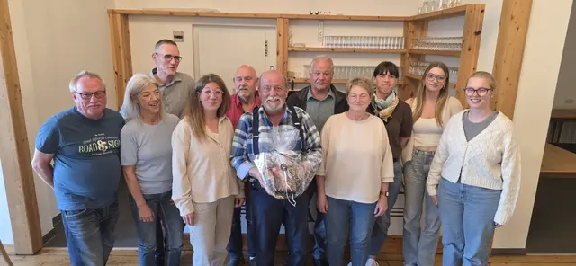 Vorstand der Vereinsgemeinschaft mit Thomas Roos in der Mitte | Foto: Vereinsgemeinschaft Eckenhagen