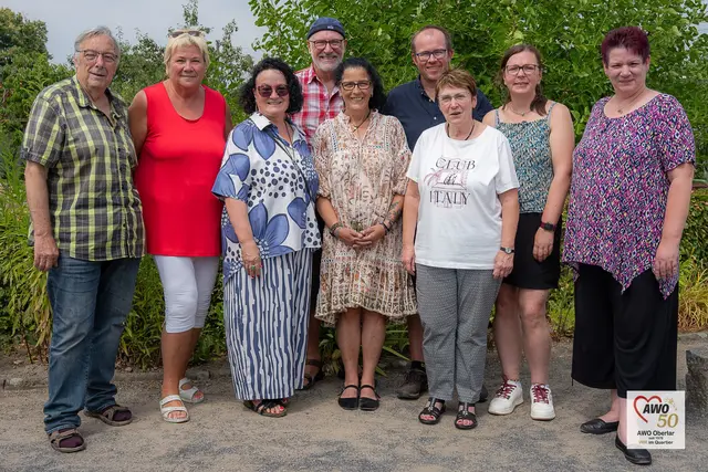 Der neue Vorstand (von links): Udo Schumpe, Birgit Biegel, Heike Kaus, Wolfgang Zeidler, Hilal Haupt, Andreas Kurm, Ingrid Katulski, Anika Kurm und Jessica Schäfer.  | Foto: AWO Oberlar