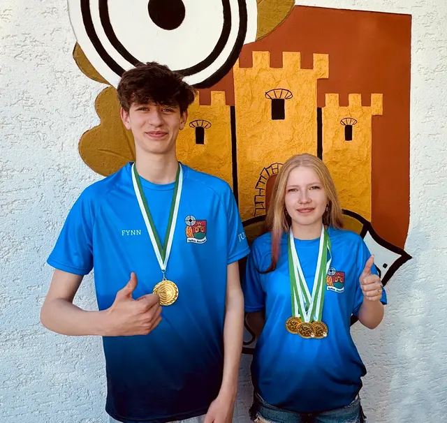 Klara Stabel und Fynn Gerlach kehrten erfolgreich von den Landesmeisterschaften der Sportschützen nach Bad Godesberg zurück. | Foto: as