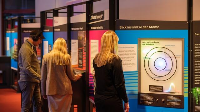 Im Wissenschaftszentrum ist derzeit eine interaktive Ausstellung zum Thema „Präzision“ zu sehen.  | Foto: Frank Homann