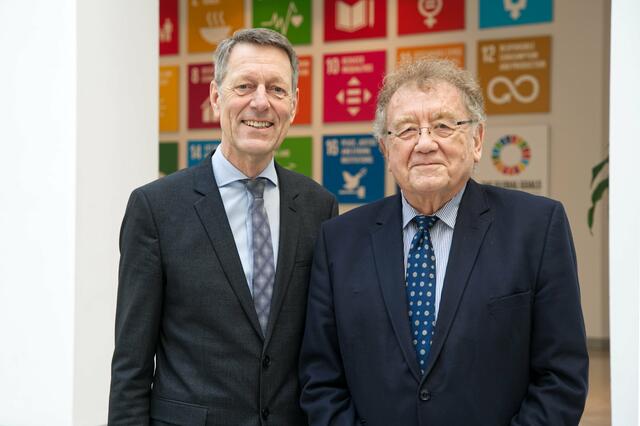 Wechsel an der Spitze des Bonner Hochschulrats: (v.l.) Dr. Georg Schütte folgt auf Prof. Dr. Dieter Engels. | Foto: Gregor Hübl/Uni Bonn