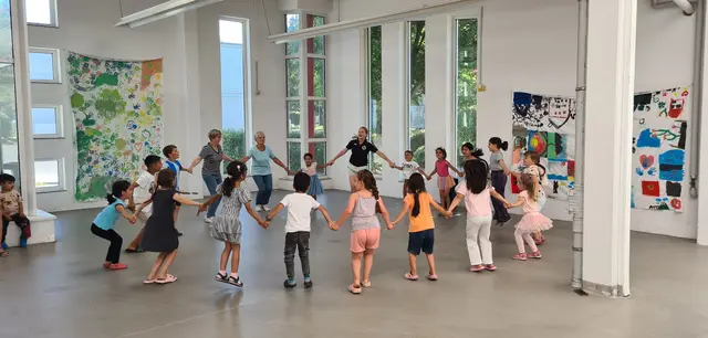 Am letzten Aktionstag gab es noch einen Höhepunkt. Nachdem die Tanzschule one2dance kurzfristig absagen musste, sprang  Anastasiia Kovalchuk, die die Kindertanzgruppen der LüRa anleitet, ein und bereitete den Kindern ein unvergessliches Erlebnis.  | Foto: InterKultur