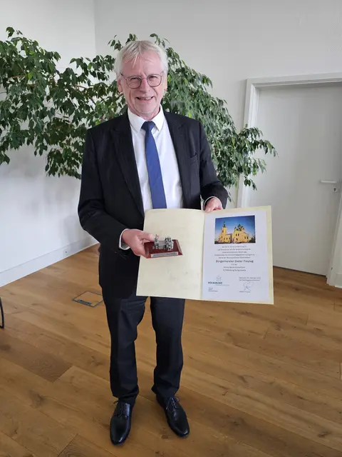 Brühls Bürgermeister Dieter Freytag wurde vom VDK ausgezeichnet. | Foto: Stadt Brühl