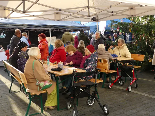 Der Adventsmarkt in Kaldauen steht traditionell unter dem Motto „Singen und beisammen sein“ und die Kaldauener Vereine, Gruppen und Initiativen sorgen auch diesmal für eine bunte Mischung aus Genuss, Begegnung und guter Unterhaltung.  | Foto: Archiv / Gast