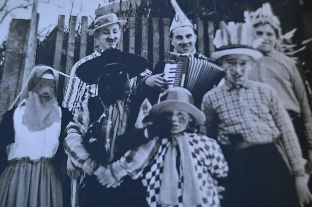 Eine Szene aus dem Lessenicher Dorfkarneval. | Foto: Repro: ml/pp