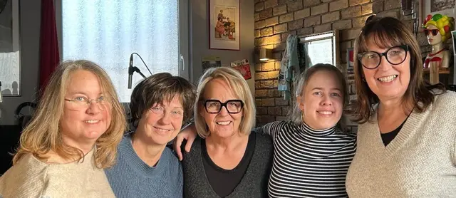 Das Kölner Frauentrio präsentiert gemeinsam mit Ihren Gästen, der Sängerin Gilla Peters und die junge vielversprechende Nachwuchs-Multiinstrumentalistin Clara Wedel (Posaune, Geige), ausgewählte Jazzstandards.  | Foto: Christiane Klimm