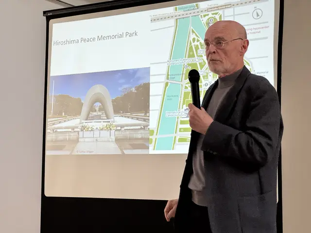 Prof. i. R. Dr. Lothar Wigger bei einem Vortrag zur Erinnerungskultur | Foto: Almut Irmscher