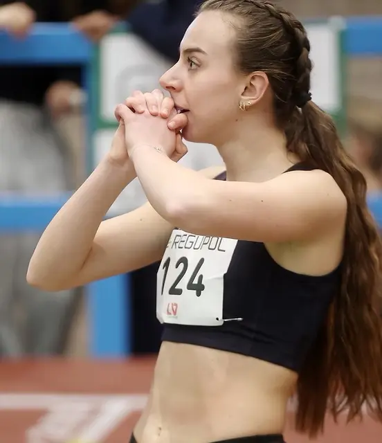 Startläuferin Noemi Storbeck vom TuS Wesseling trug maßgeblich zur Qualifikation der U23-Staffel bei. | Foto: Dirk Gantenberg