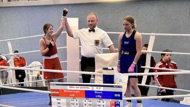 Im Finale traf Jolleen Mızıkacıoğlu auf die favorisierte Lilly Bloch vom Team Berlin-Brandenburg. Im Endkampf gaben sich die beiden Mädchen keine Blöße.  | Foto: Familie Mızıkacıoğlu
