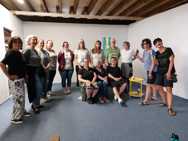Im September präsentiert der Theaterverein WieverSpell die turbulente Komödie „Saure Zeiten – Sturm im Gurkenglas“ von Andreas Wening.  | Foto: WieverSpell