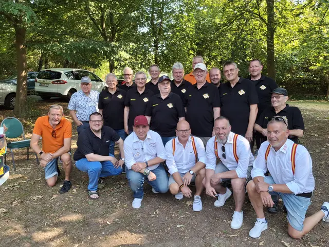 Gruppenfoto mit Senat und Tollitäten.  | Foto: Nawrath