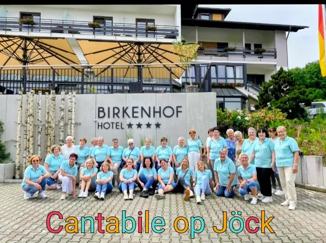 Im Rahmen der Chorreise nahm die Gruppe an der „Nacht der Chöre“ teil und trat dort zweimal auf. | Foto: Cantabile Morsbach