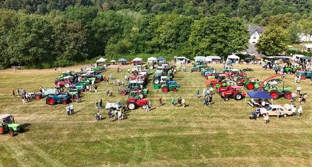 Zahlreiche alte und neue Traktoren konnten beim Treckerfest in Augenschein genommen werden. | Foto: Orga-Team Treckerfest