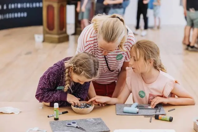 Das LVR-Landesmuseum Bonn lädt Kinder zum Kreativ-Workshop ein.  | Foto: Katja Velmans