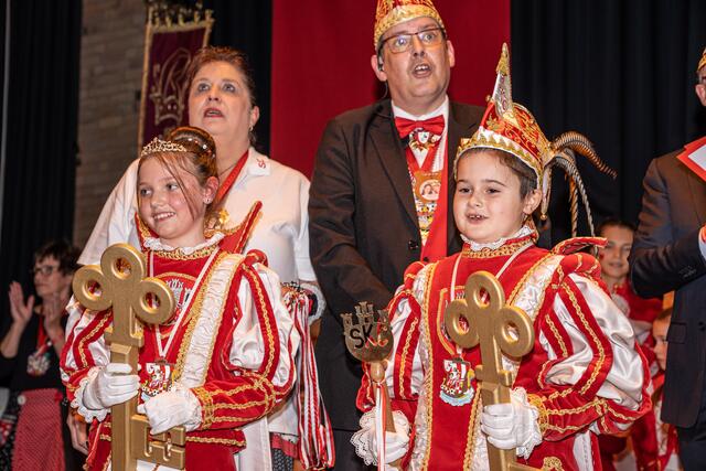 Prinzessin Zoe III. und Prinz Leonard I. sind das 62. Kinderprinzenpaar des Sövener Karnevals-Club. | Foto: Heimermann