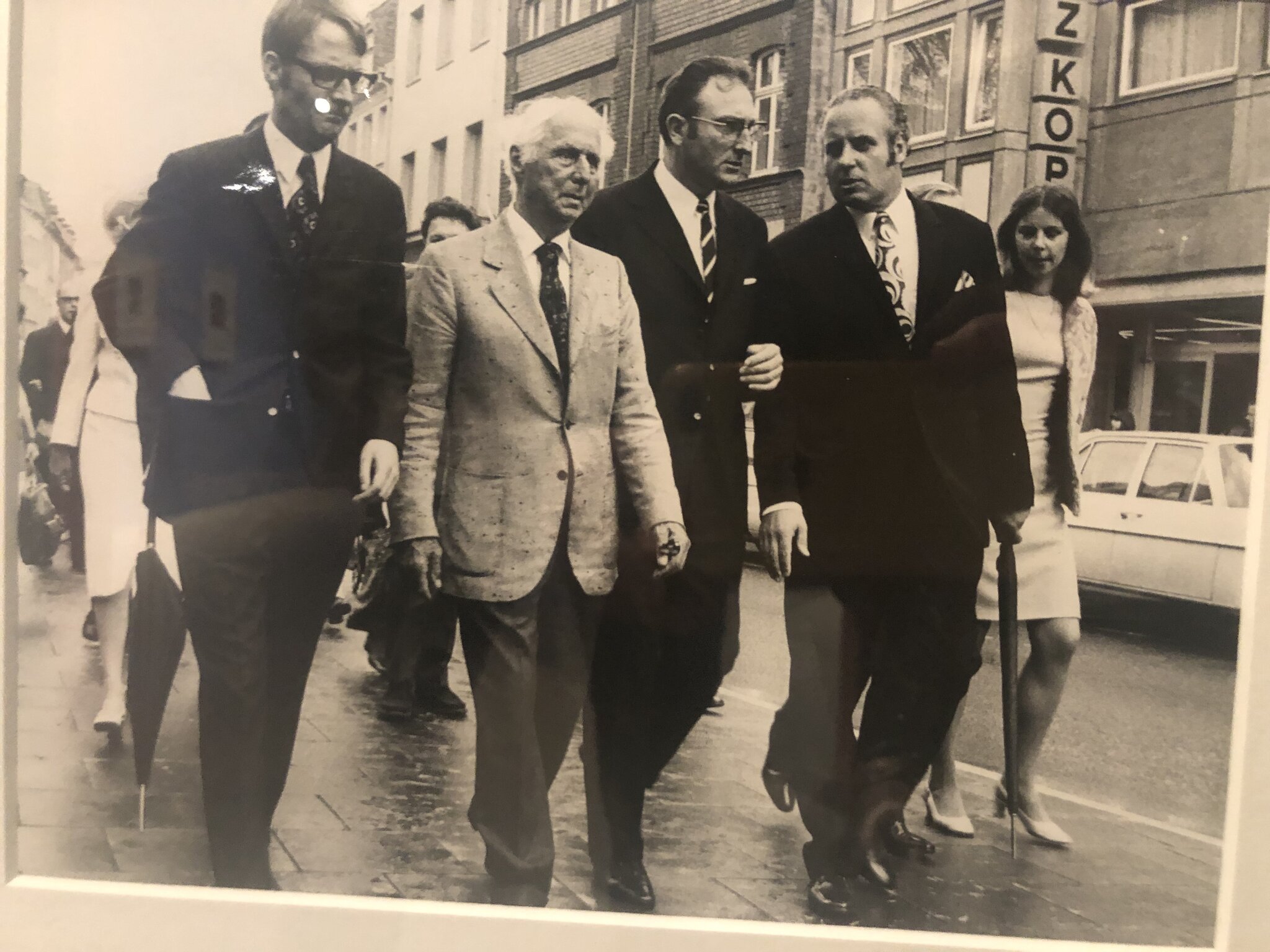 Im Max Ernst Museum Ausstellung „Image. Max Ernst im Foto“ Brühl