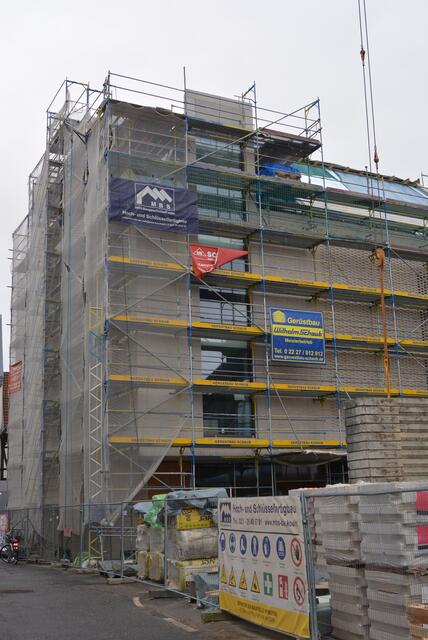 Brühls stille Baustelle: Der Bezug des Rathausanbaus wird erneut verschoben – auf August 2023.  | Foto: Brodüffel