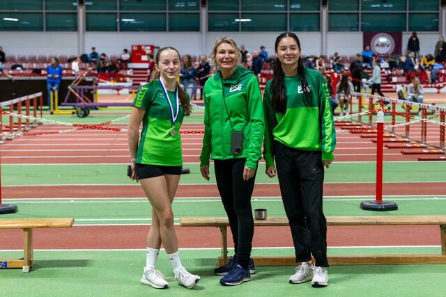 Erfolgreicher Jahresabschluss für PSC-Athletinnen: (vl) Sina Schüller, Trainerin Nicole Kaminski, Samita Schatz.  | Foto: Axel Schüller