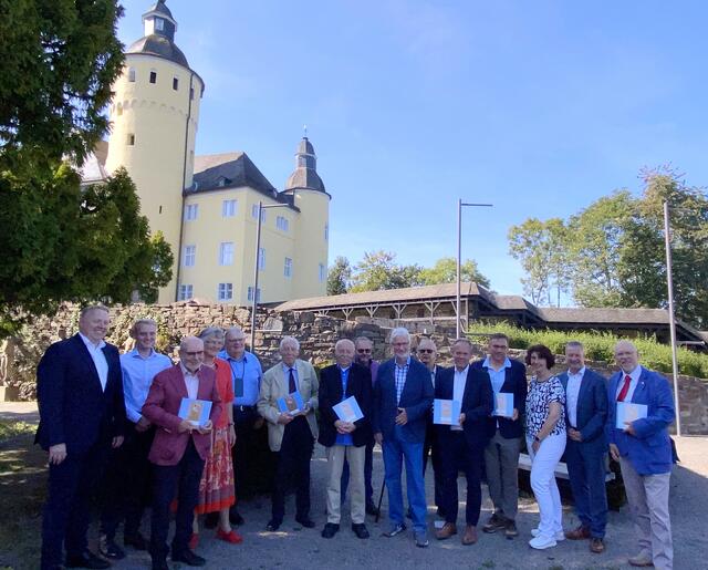 Autoren und Gäste der Buchpräsentation. | Foto: Dr. Anna Eiter-Rothkopf