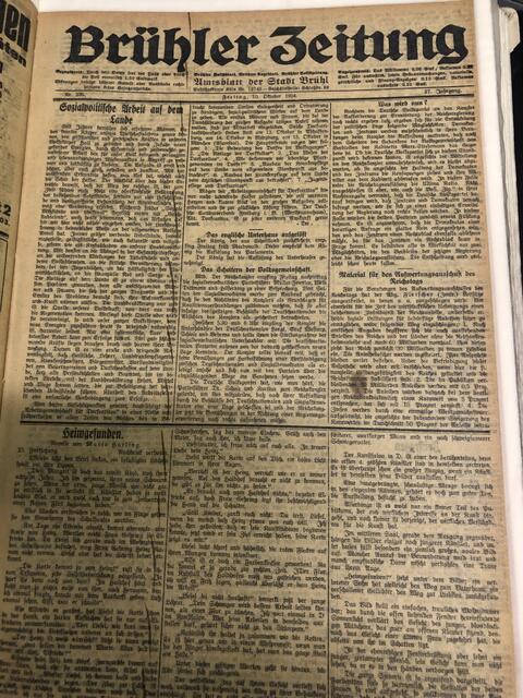 Nur in Brühl im Stadtarchiv: Die „Brühler Zeitung“, deren Ausgaben von 1916 bis 1940 erhalten werden konnten. | Foto: Montserrat Manke