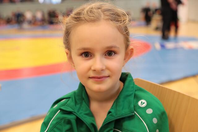 Freya ist vom Ringen begeistert.  | Foto: we