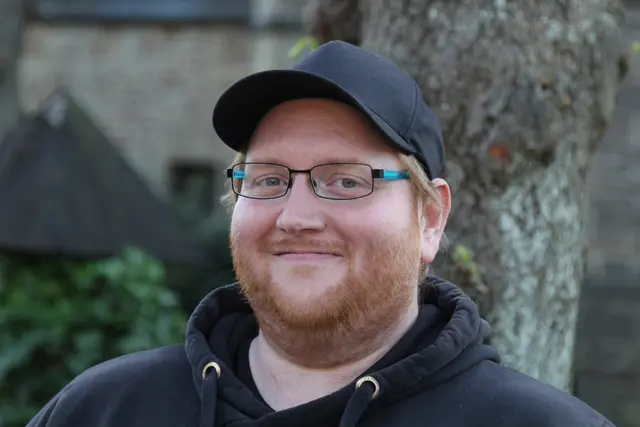 Tim hat‘s geschafft und arbeitet dank der Öku-Ini in seinem Traumberuf. | Foto: Manfred Stern